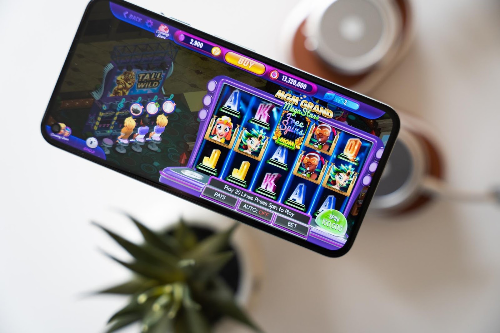 What helps during live play